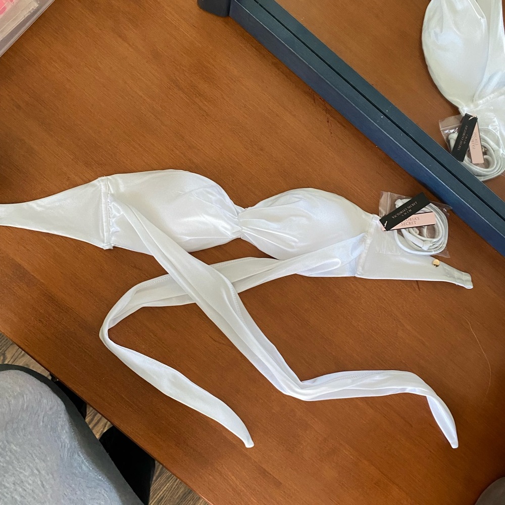 Victoria’s Secret strapless white bikini top
